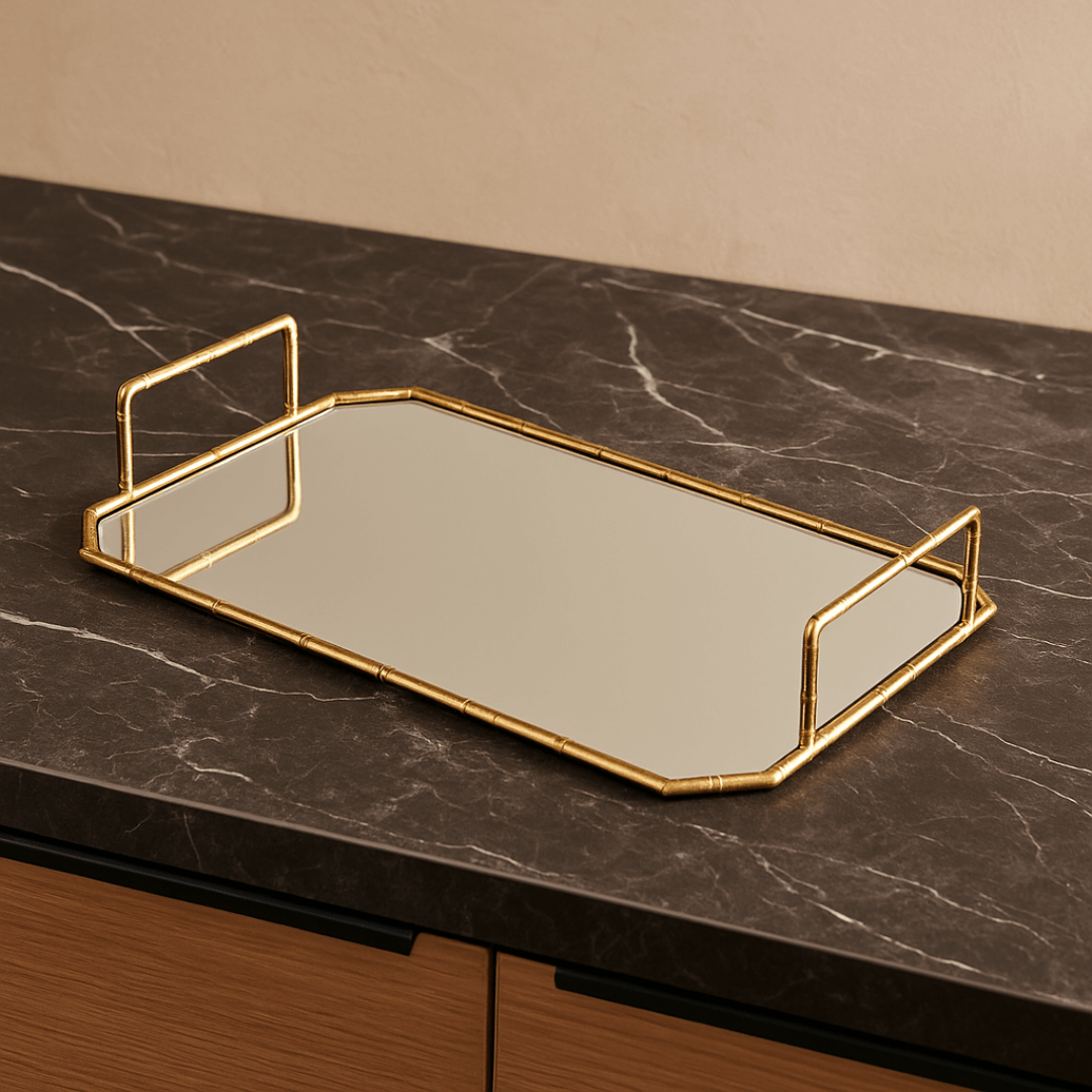 Bandeja em Metal Dourada com Espelho P 39,5cm