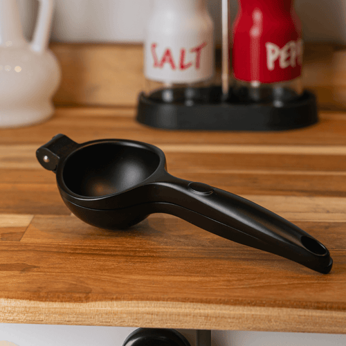 Espremedor de Limão Cabo Antiderrapante Chef Pro Preto 22cm