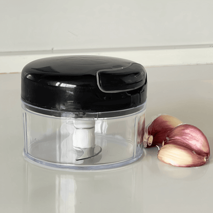 Mini Processador de Alimentos Manual em Plástico com 2 Laminas Preto e Cinza 200ml