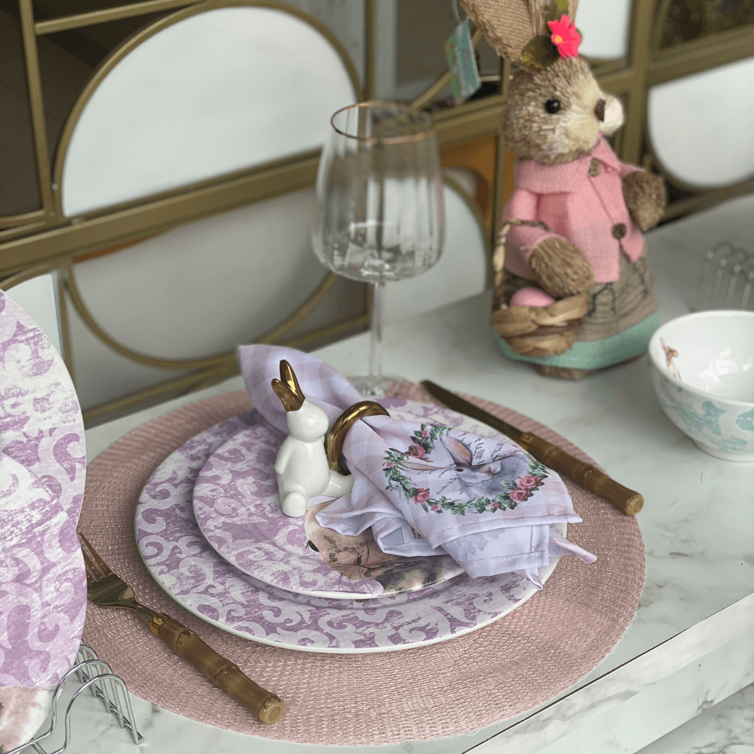 Prato Raso Sweet Easter Páscoa Coelho Branco e Roxo 27cm