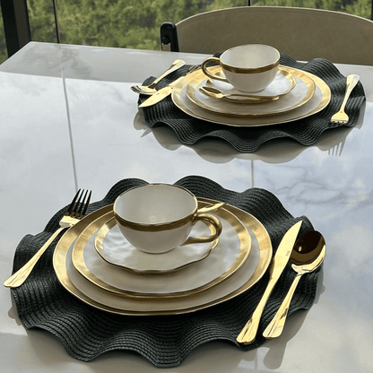 Xícara de Chá com Pires em Porcelana Dubai Branco e Dourado 200ml