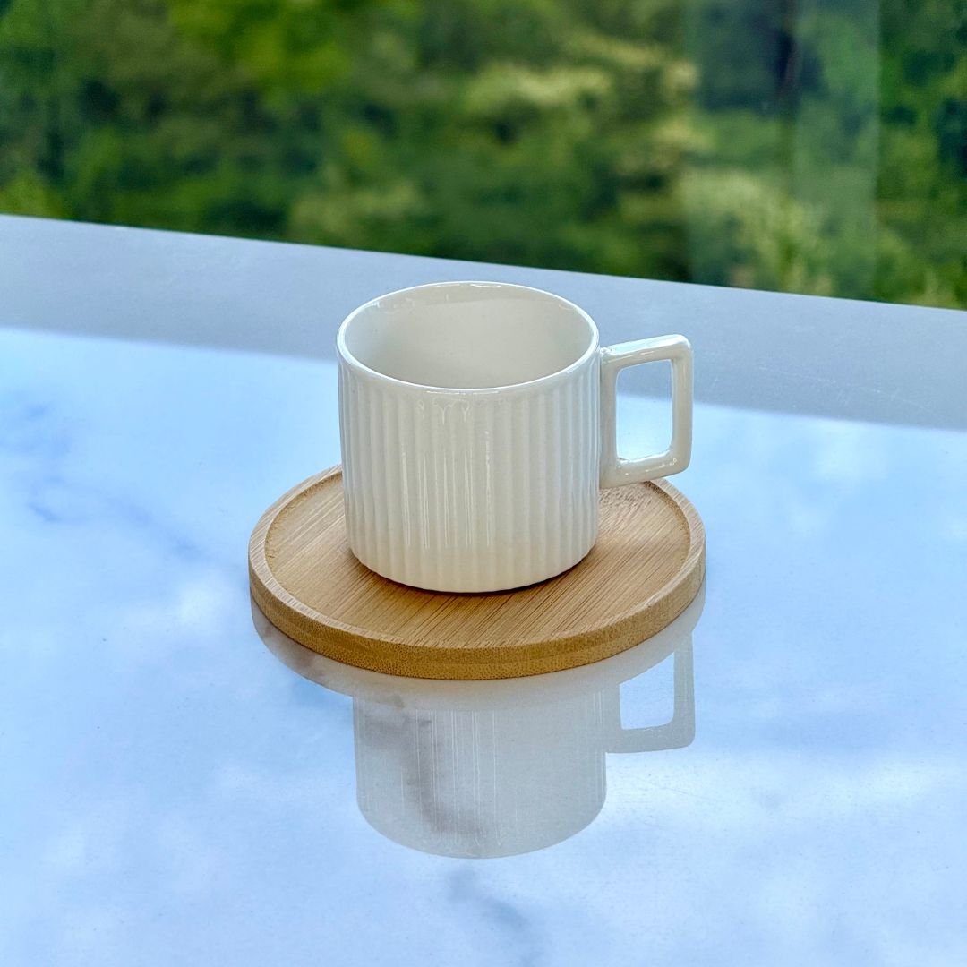 Jogo 6 Xicaras de Café Branca em Porcelana com Pires de Madeira 90ml