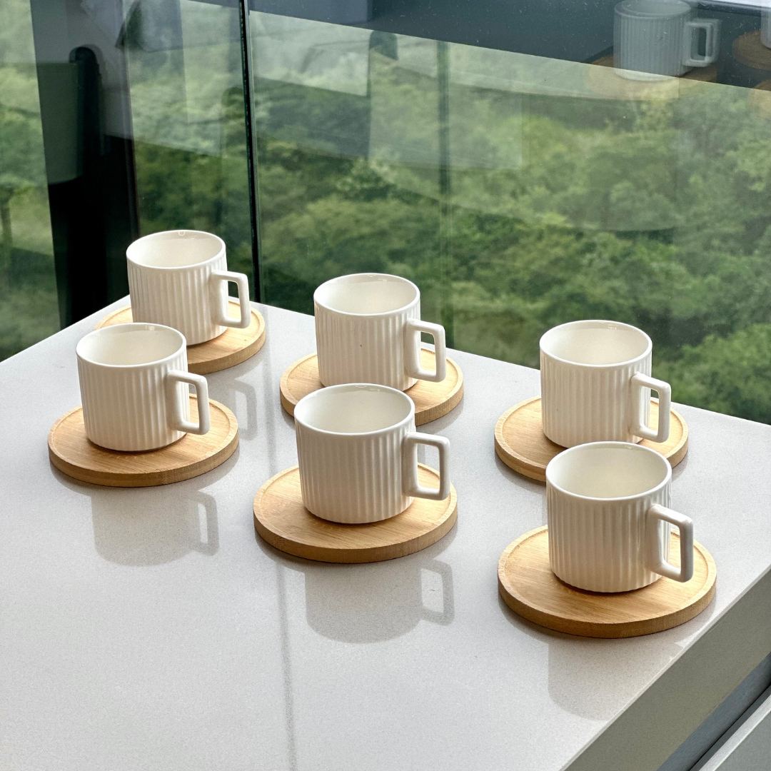 Jogo 6 Xicaras de Café Branca em Porcelana com Pires de Madeira 90ml